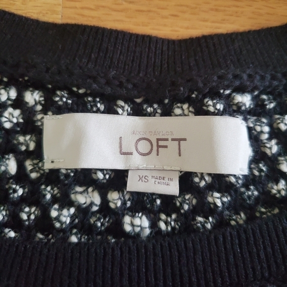 Loft Textured Crew Neck Sweater NWOT - Picture 3 of 8